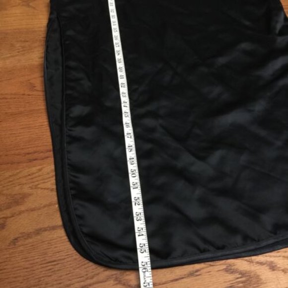 YI FANG CHEONGSAM DRESS WOMENS 44 BLACK SATIN ORIENTAL EMBROIDERED DRAGON VTG - Picture 15 of 16